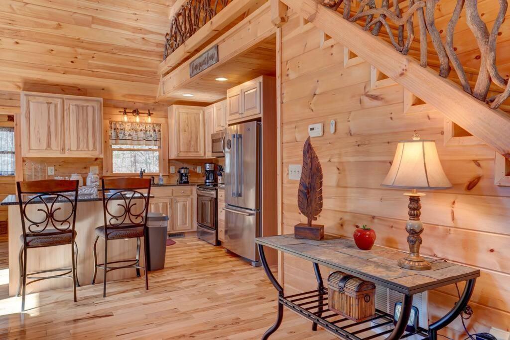 Hot-Tub 6 Seater, Fire-Pit, Master King Bed, Wineries, Pickleball, Resort Amenities Эллиджей Экстерьер фото